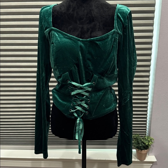 Tops - Emerald Green Velvet Lace-Up Crop Top